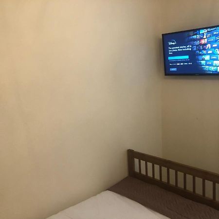 Elegant Devon Villa Luton  Ngoại thất bức ảnh